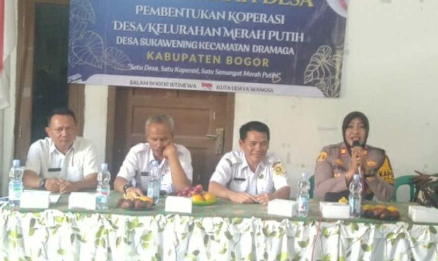 Kapolsek Dramaga Polres Bogor Hadiri Rapat Pembentukan Koperasi Merah Putih di Desa Sukawening Kec.Dramaga Kab.Bogor