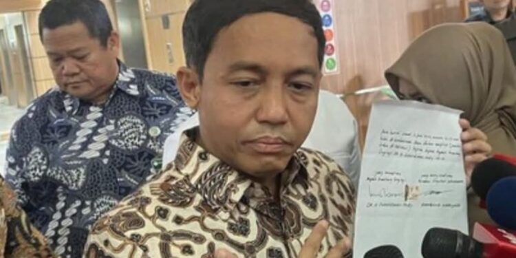 KPK Bongkar Duit yang Diduga Mengalir ke Menhut Raja Juli Ternyata Hasil Potong Gaji Ratusan Petani!