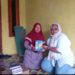 Layla Rizky, S.Sos Salurkan Amanah Donatur Berupa Al-Qur’an kepada Pengajian dan Ponpes di Desa Bantarjaya
