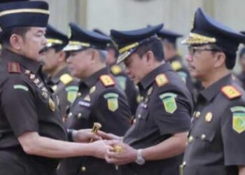 Tekankan Jaga Integritas, Kajagung Lantik 15 Kajati dan Puluhan Pejabat Eselon Dua