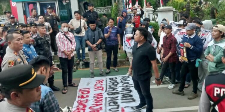 PLN UP3 Bogor Diserbu Massa, Aliansi 4 Pilar Siapkan Jilid III ke Jakarta