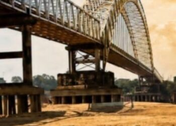 Sungai Barito Kering Kerontang, Dasar Sungai Bisa Dilalui Berjalan Kaki