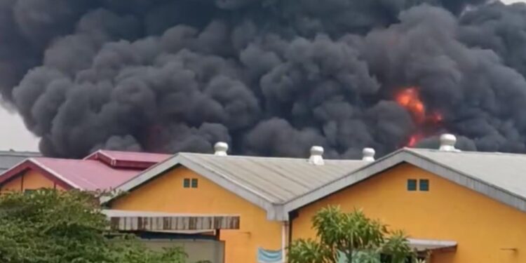 Kebakaran Gudang 1 PT Batik Building Material Ungkap Dugaan Pelanggaran Perizinan di Serang