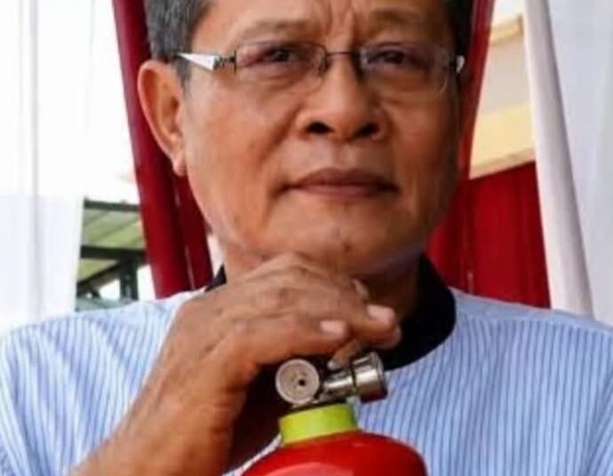 Pemadam Api Berbahan Kulit Singkong Ternyata Temuan Warga Cirebon Yang Diabaikan Negara, Bukan Ide Polri?