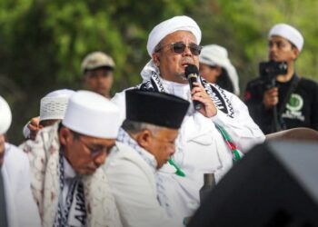 Habib Rizieq Minta Ormas yang Disebut “Preman” Dibubarkan