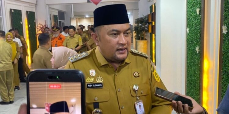 Respons Bupati Bogor ” Jangan Membuat Opini Sendiri, Kedepankan Asas Praduga Tak Bersalah