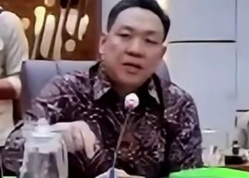 DPR Semprot Kepala BGN Soal Maraknya Keracunan MBG : Kalau Anak Saya yang Keracunan, Saya Gugat SPPG dan BGN!