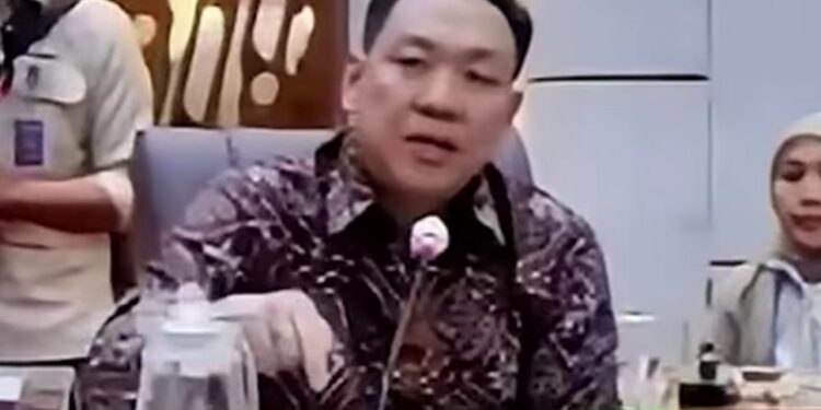 DPR Semprot Kepala BGN Soal Maraknya Keracunan MBG : Kalau Anak Saya yang Keracunan, Saya Gugat SPPG dan BGN!