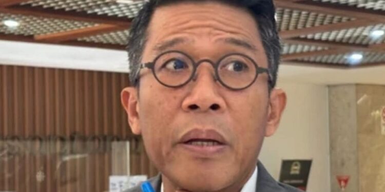 Dulu Lantang Teriak Rokok Ilegal, Anggota DPR Misbakhun Kini Terseret Skandal Pita Cukai Palsu!