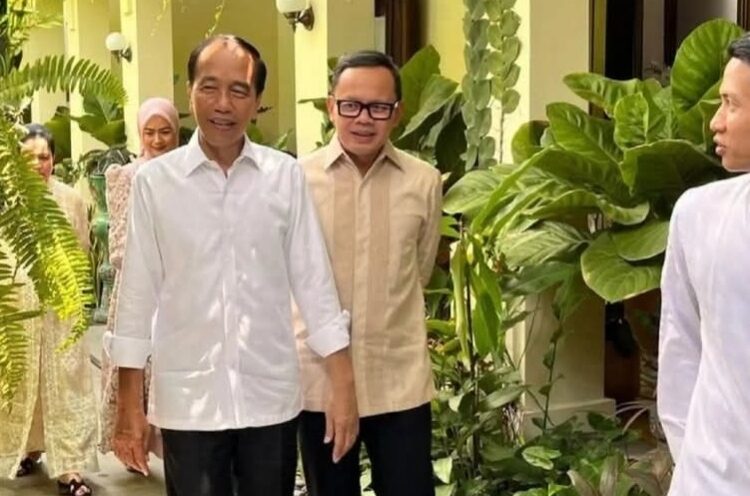 Ditantang Roy Suryo Hadir di Pengadilan, Pengamat Ragu Jokowi Bakal Datang: “Wallohu  A’lam, Cuma Tuhan yang Tahu
