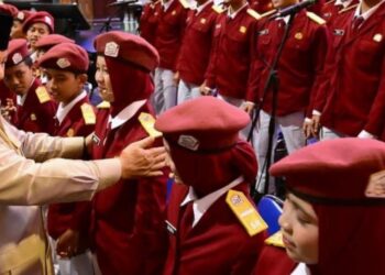 Bau Amis Proyek Triliunan: Dari Data Palsu hingga Besarnya Anggaran Sepatu di Sekolah Rakyat