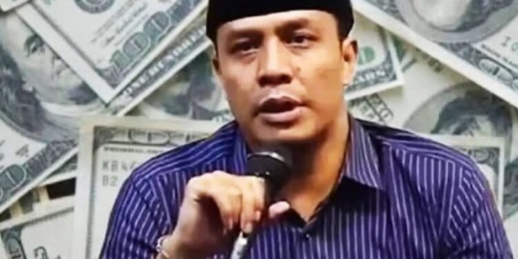 Gus Kautsar Kaget! Buka Tas Berisi Mata Uang Asing Senilai Miliaran, Suruh Kembalikan ke Pengirim