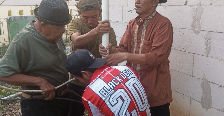 H. Midi Edys Respons Keluhan Warga, Mesin Pamsimas Rusak Langsung Diganti