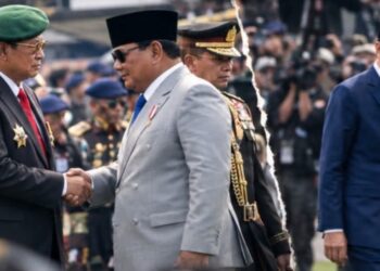 Prabowo Salami SBY, Momen dengan Jokowi Jadi Sorotan di HUT Ke-81 TNI