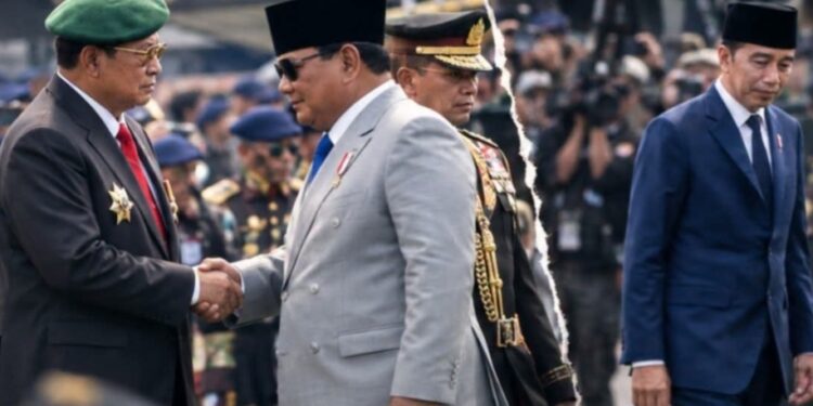 Prabowo Salami SBY, Momen dengan Jokowi Jadi Sorotan di HUT Ke-81 TNI