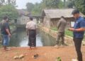 Personel Polsek Gunung Sindur Cek TKP, Balita Meninggal Dunia Diduga Tenggelam di Kolam Lele