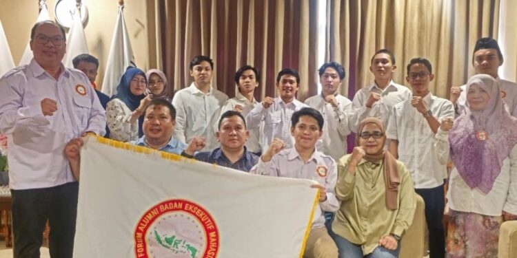 Dua Anak Menteri Jadi Tenaga Ahli, FABEM Desak Prabowo Pecat Menteri Haji dan Umrah
